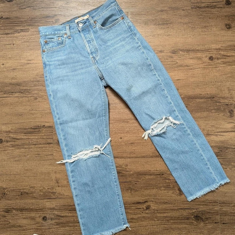 Levi's Wedgie Fit Jeans Size 26
